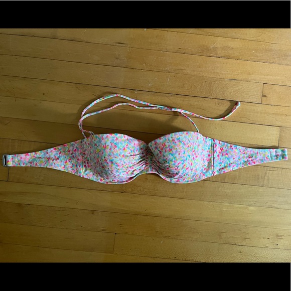 🔥SALE🔥 36D Victoria’s Secret Bikini top - Picture 2 of 4